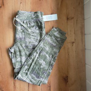 Girl's Army Green Camo Joggers/Sweatpants Flexible Drawstring Pockets